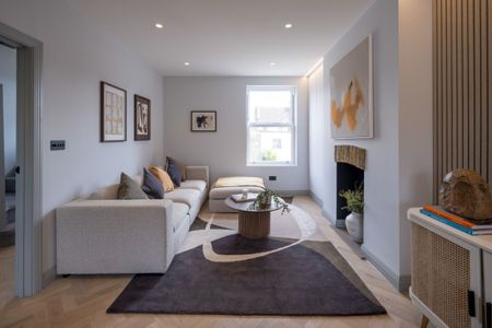 2 bedroom flat to rent - Photo 2