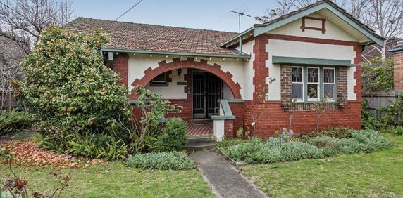 2 Narrawong Crescent, Caulfield South - Photo 2