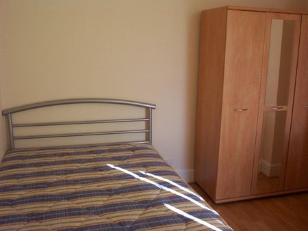 Acomb Street Hulme, Manchester. M15 6FQ. - Photo 4