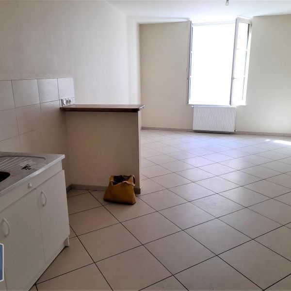 Location Appartement 3 pièces 65m² VILLEFRANCHE SUR SAONE 69400 - Photo 1