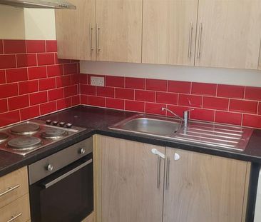 2 bedroom property to rent - Photo 2