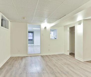 98 UXBRIDGE AVENUE - Photo 5