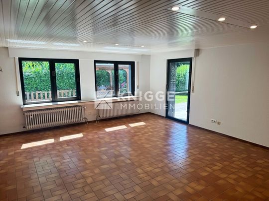 +++ 3503 - Bungalow mit viel Platz und Garage in ruhiger Lage von Herkenrath +++ - Photo 1