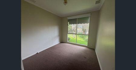 Neat home, close to everything. - Photo 4