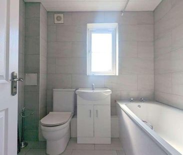 Redford Close, Feltham, TW13 - Photo 6