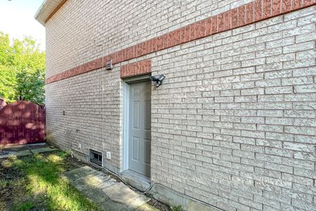 For Lease - 39 Horstman Street Unit# Main Floor, Markham, Ontario - Photo 3