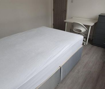 5 bedroom terraced house to rent - Photo 3