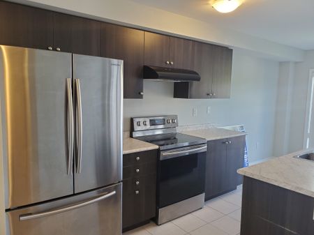 For Lease - 58 Butcher Crescent, Brantford, Ontario - Photo 5