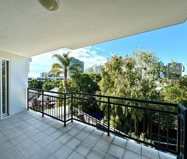 10/451 Gregory Terrace, Spring Hill, Qld 4000 - Photo 3