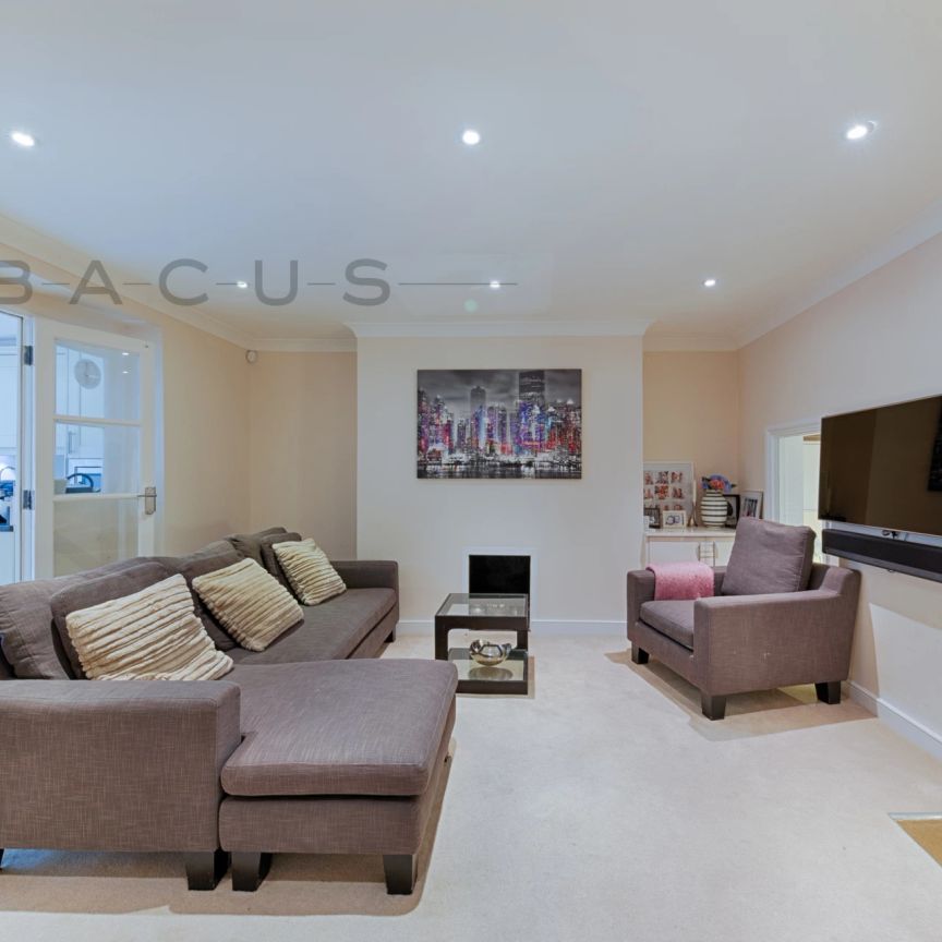 2 Bedroom Apartment - Photo 1