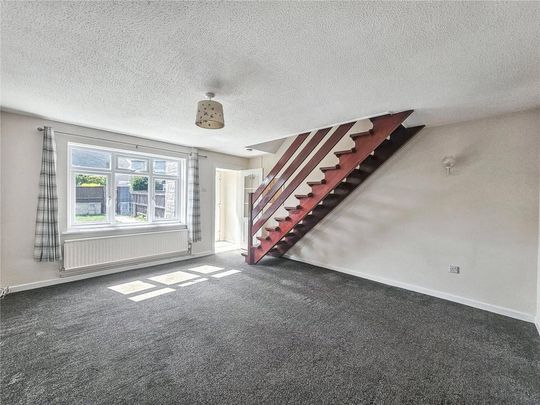 2 bedroom end of terrace house to rent - Photo 1