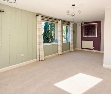 2 bedroom ground floor flat to rent - Photo 1