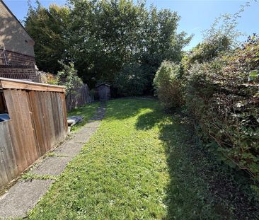 2 bedroom maisonette to rent - Photo 1