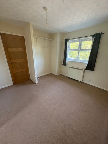 WALNUT TREE, MILTON KEYNES - 1 BEDROOM - Photo 5