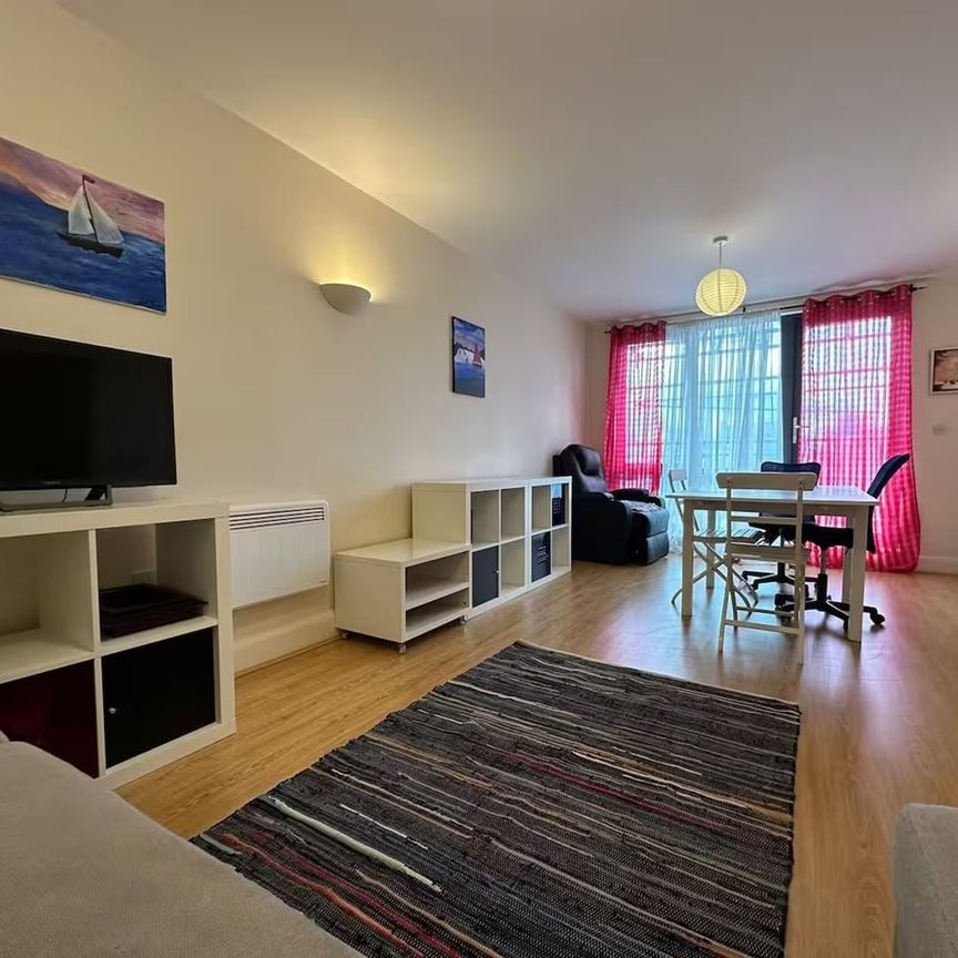 2 Bed Flat, Patrick Court, SE1 - Photo 1