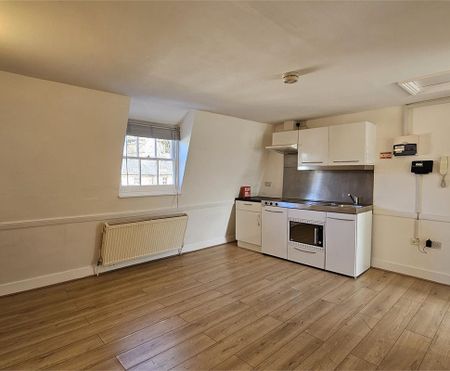 Flat 10, 26 Newmarket Road, Cambridge - Photo 4