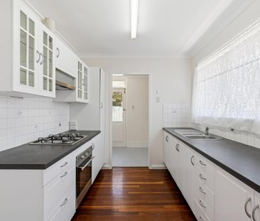 10 Devon Way - Photo 6