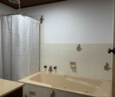 Charming 3-Bedroom Character Cottage in the Heart of Gawler - Photo 4