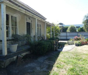 Charming 1BR Flat in Phillipstown - Photo 3