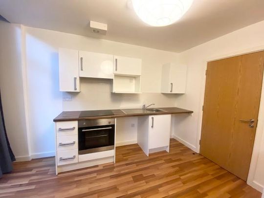 Studio to rent - Photo 1