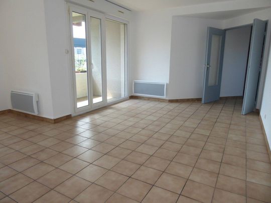 Location appartement 2 pièces 60 m² à Aubenas (07200) - Photo 1