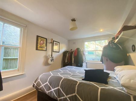 2 bedroom flat to rent - Photo 5