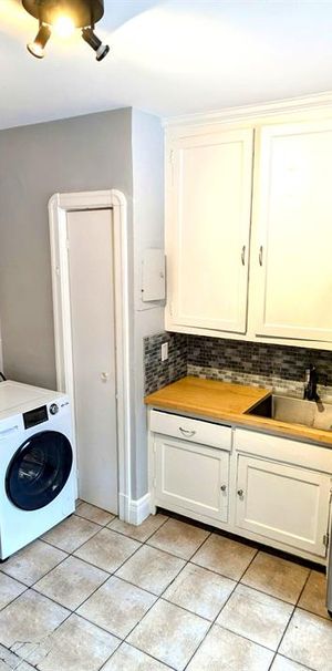 Immeuble - 866 à 882 Short Très Joli 4 1/2 Au Centre Ville De Sherbrooke. - Photo 1