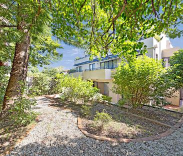 Oversized Ground-Floor Apartment with Large Courtyard in a Quiet Tr... - Photo 5