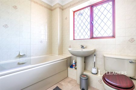 1 bedroom house to rent Baverstock Road, Poole, Dorset, BH12 - Photo 5