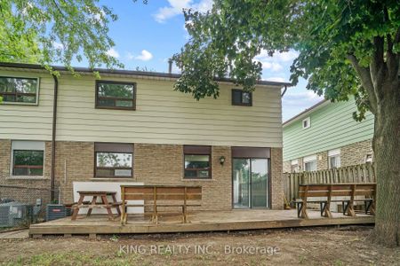 For Lease - 16 Wimbledon Court, Brampton, Ontario - Photo 2