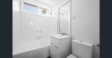 NEWLY RENOVATED PORT MELBOURNE GEM - Photo 3