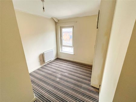 4 bedroom terraced house to rent - Photo 4