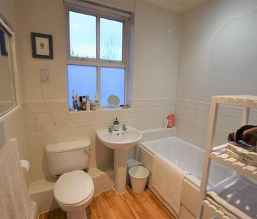 1 Bedroom Apartment To Let - Photo 6