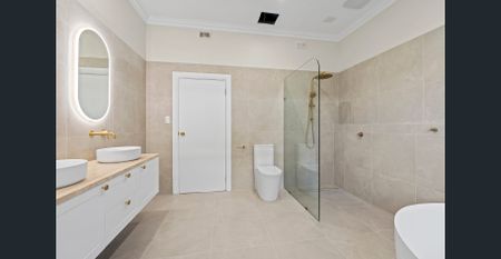 Beautifully Renovated 3 Bedroom Home in Prime Camden Park - Photo 2