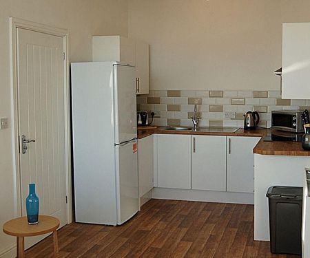 2 bedroom apartment to rent - Photo 4