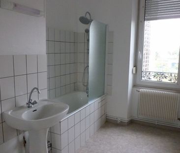 Location Appartement 3 pièces 70m² - Photo 2