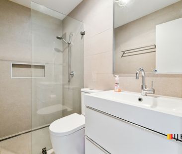 Renovated 3 Bedroom Home - Photo 2