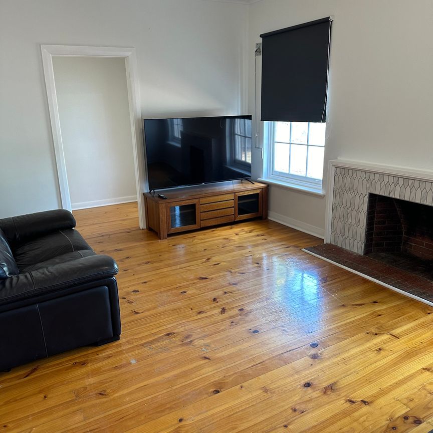 Torrensville - Photo 1