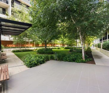 Contemporary 2 bedroom apartment with expansive outdoor living - Photo 1