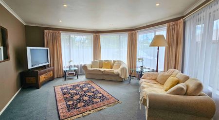 Furnished or Unfurnished - Your choice! - Photo 2