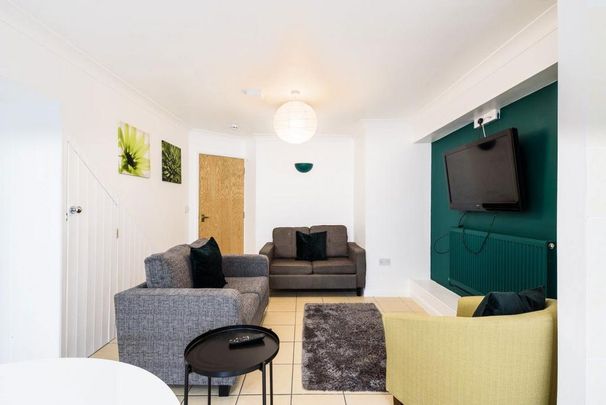 5 bedroom house to rent - Photo 1