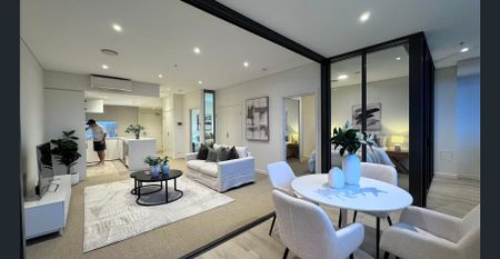 LUXURIOUS MODERN TWO-BEDROOM APARTMENT WITH HARBOUR BRIDGE VIEW - Photo 2