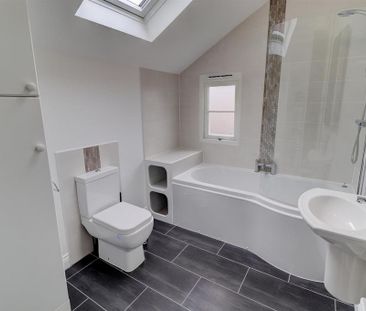 3 bedroom terraced house to rent - Photo 2