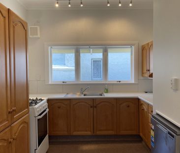 Location, location, location! - Photo 6