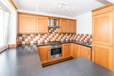 2 bedroom flat to rent Trinity Green - Photo 2