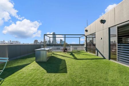 Chic Studio Living in the Heart of Vibrant South Yarra - Photo 4