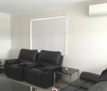 8B Kestrel Street, Dakabin QLD 4503 - Duplex For Rent - $520 | Domain - Photo 1