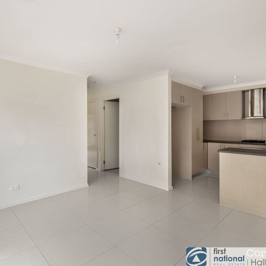 3 / 139 Endeavour Drive, Cranbourne North - Photo 1