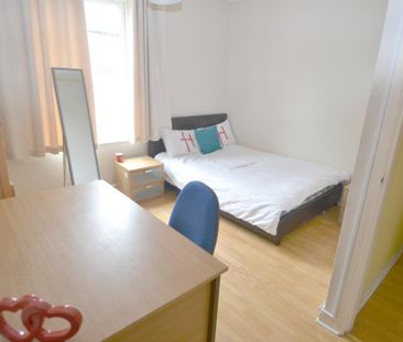 2 bedroom terraced house to rent - Photo 5