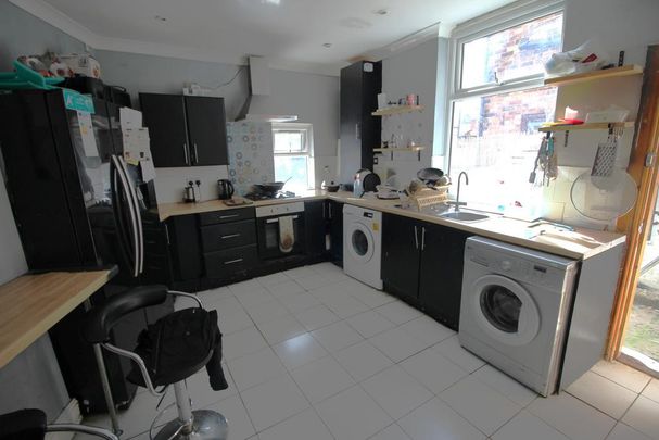 1 bedroom house of multiple occupation to rent - Photo 1